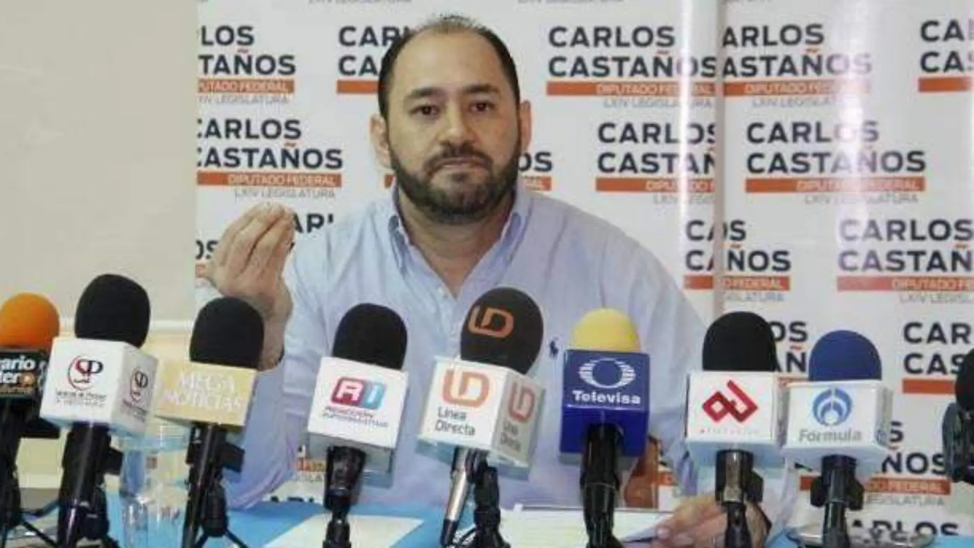 CARLOS CASTANOS